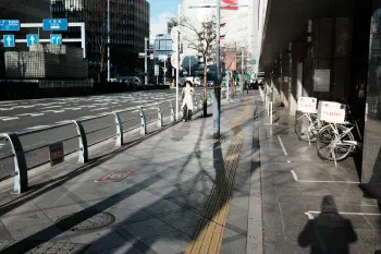 073831