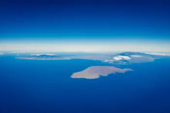 Kaho'olawe and Maui