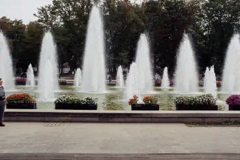 112317